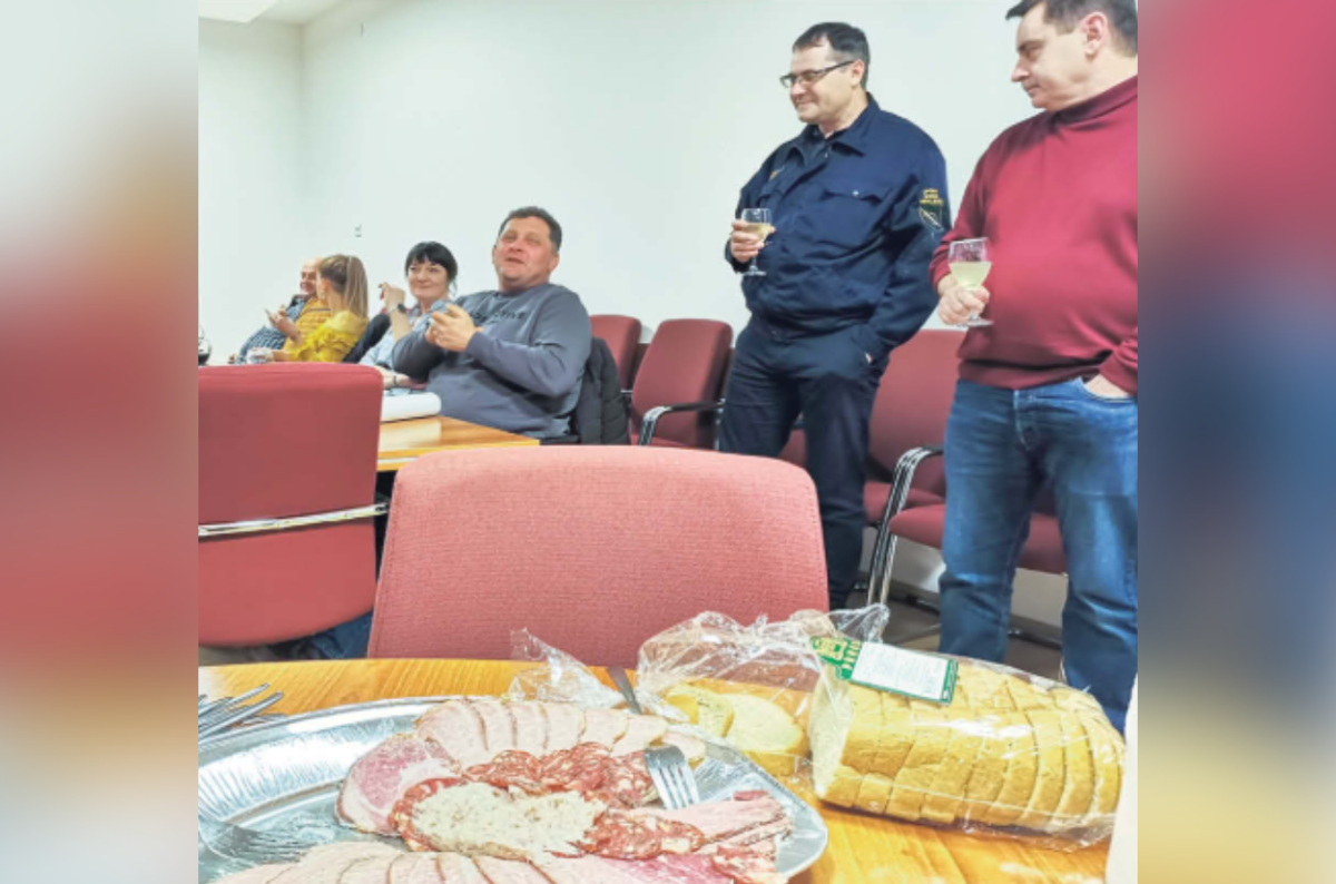 DVd Preseka, meso z tiblice