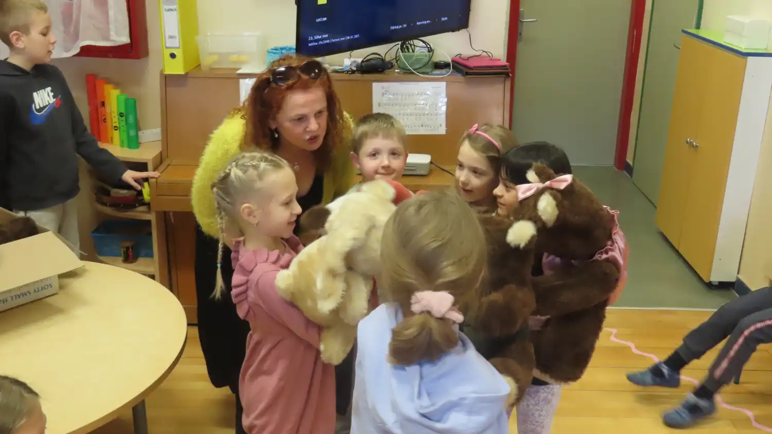 Djeca iz vrtića i školarci zajedno Ivanovec pokazuje kako prijelaz u školu može biti lak (5)