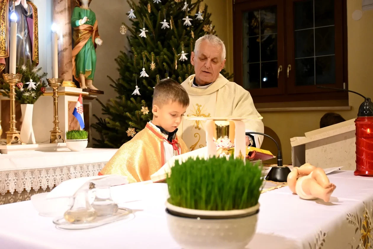 Dječja polnoćka Ivanovec (3) Dječja polnoćka Ivanovec (3)