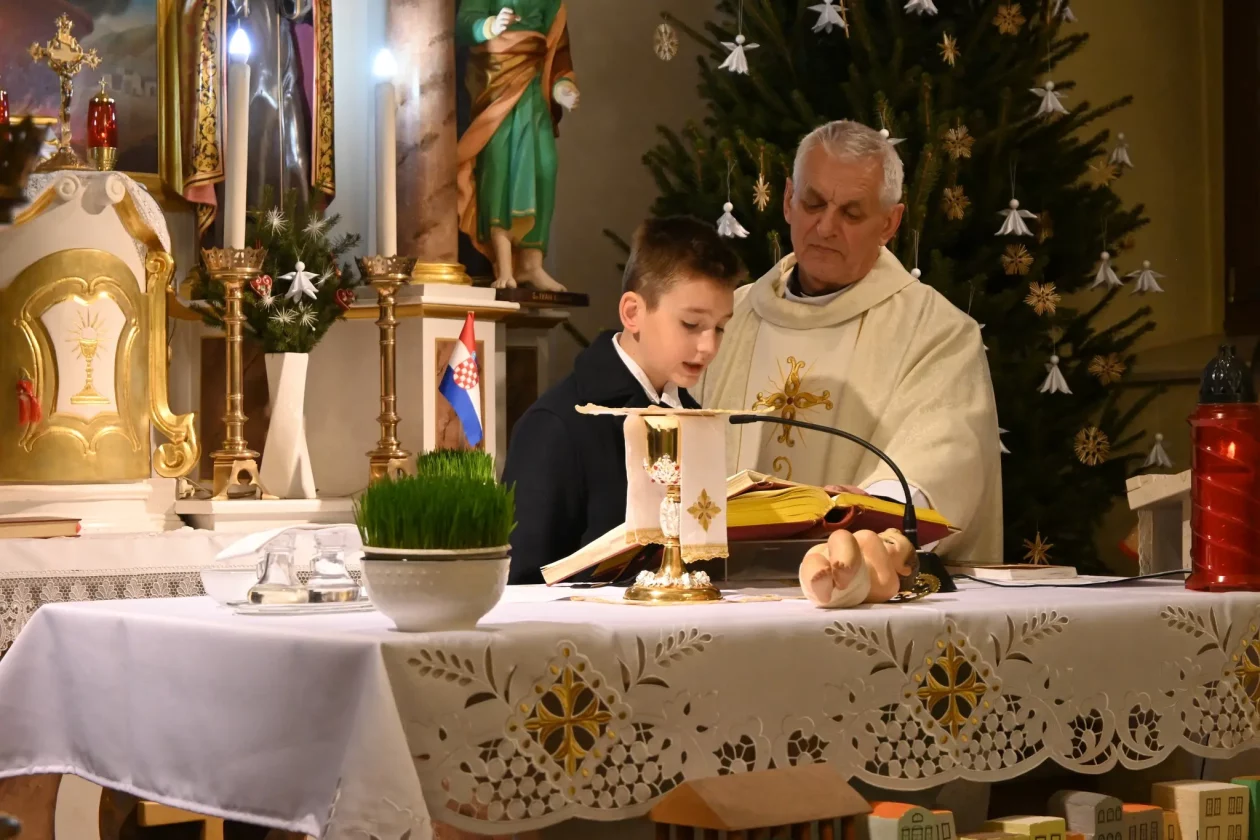 Dječja polnoćka Ivanovec (5) Dječja polnoćka Ivanovec (5)