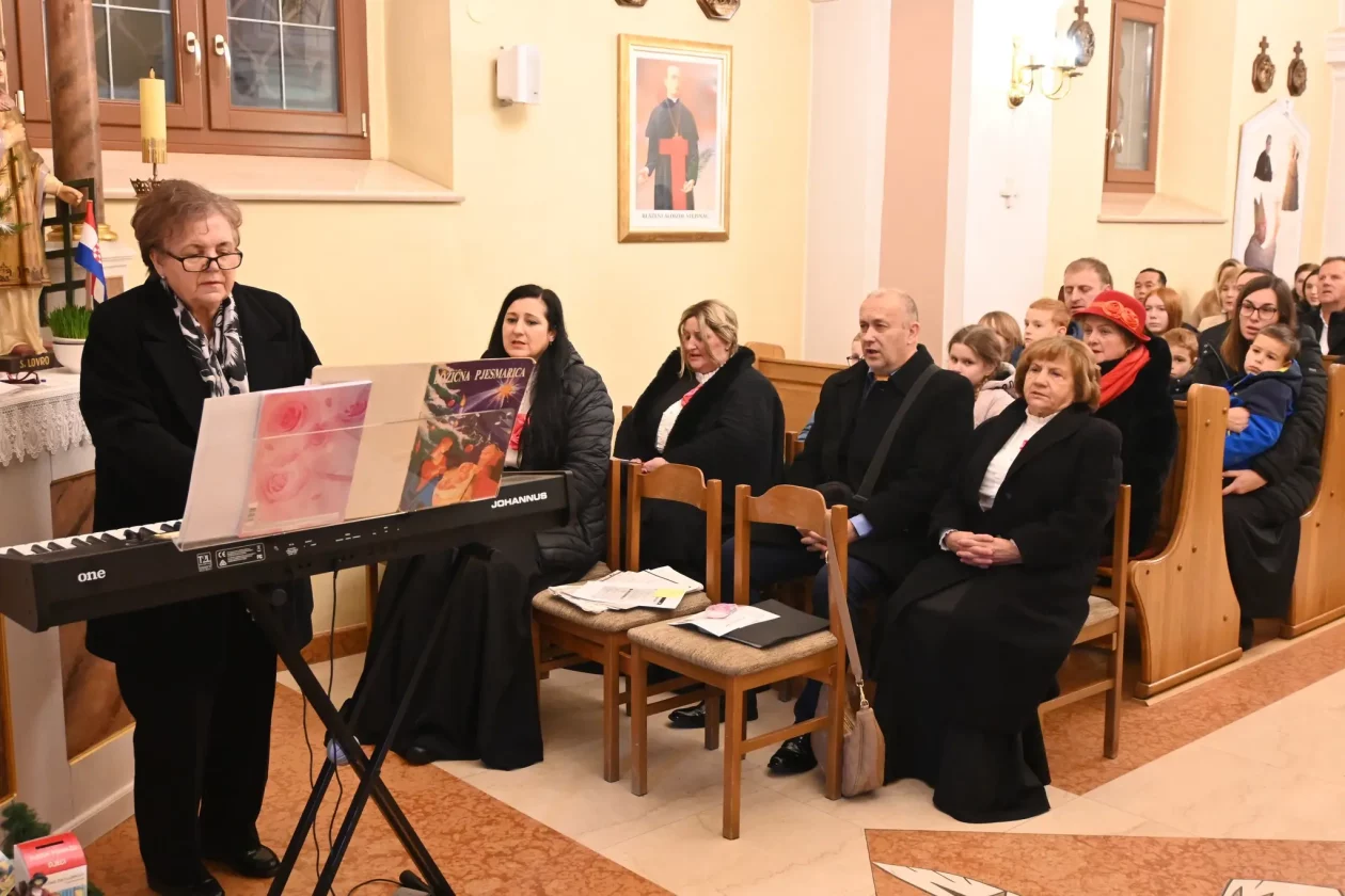 Dječja polnoćka Ivanovec (8) Dječja polnoćka Ivanovec (8)