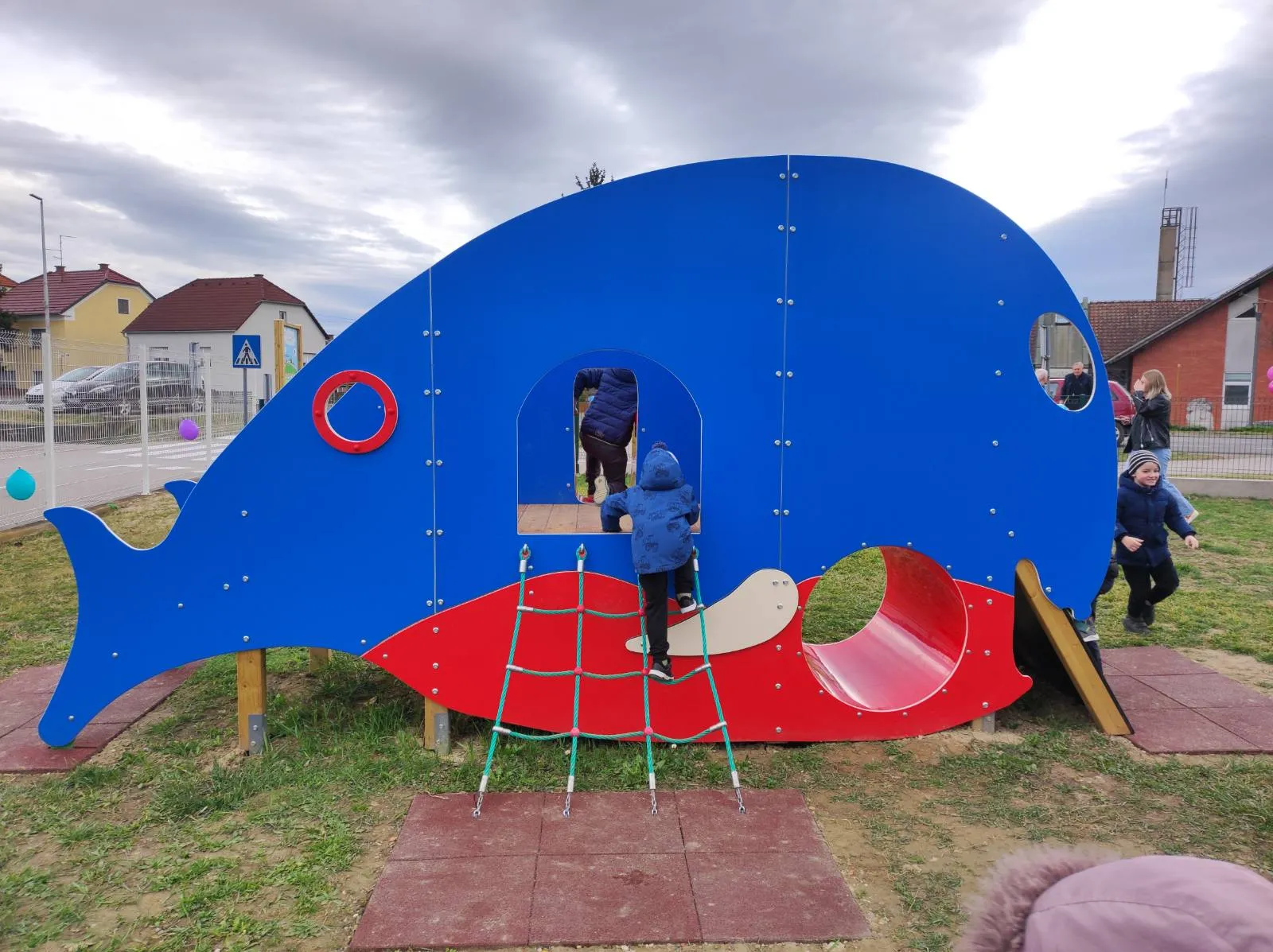 Dječje igralište u Kotoribi (10)