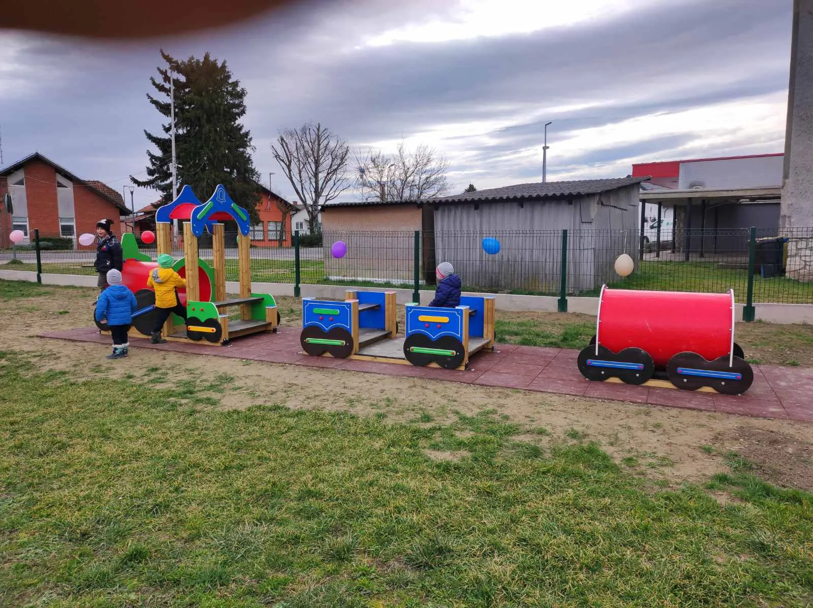 Dječje igralište u Kotoribi (12)