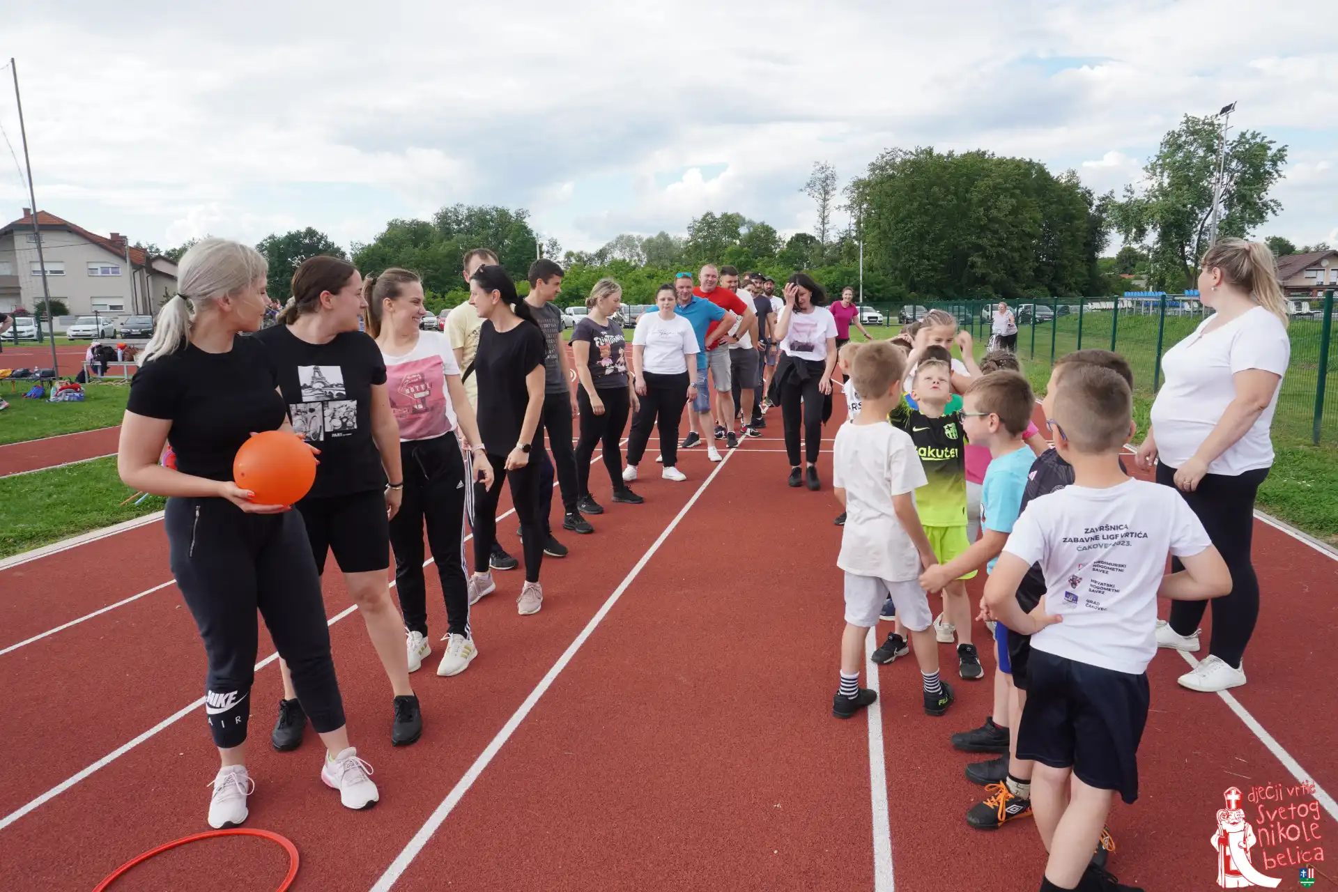 Dječji vrtić Svetog Nikole domaćin obiteljske olimpijade (10)