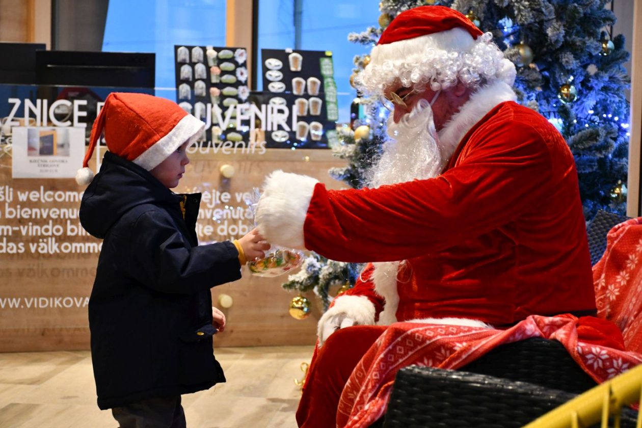 Djed Božićnjak 2025 mađerkin breg vidikovac (20) Djed Božićnjak 2025 mađerkin breg vidikovac (20)