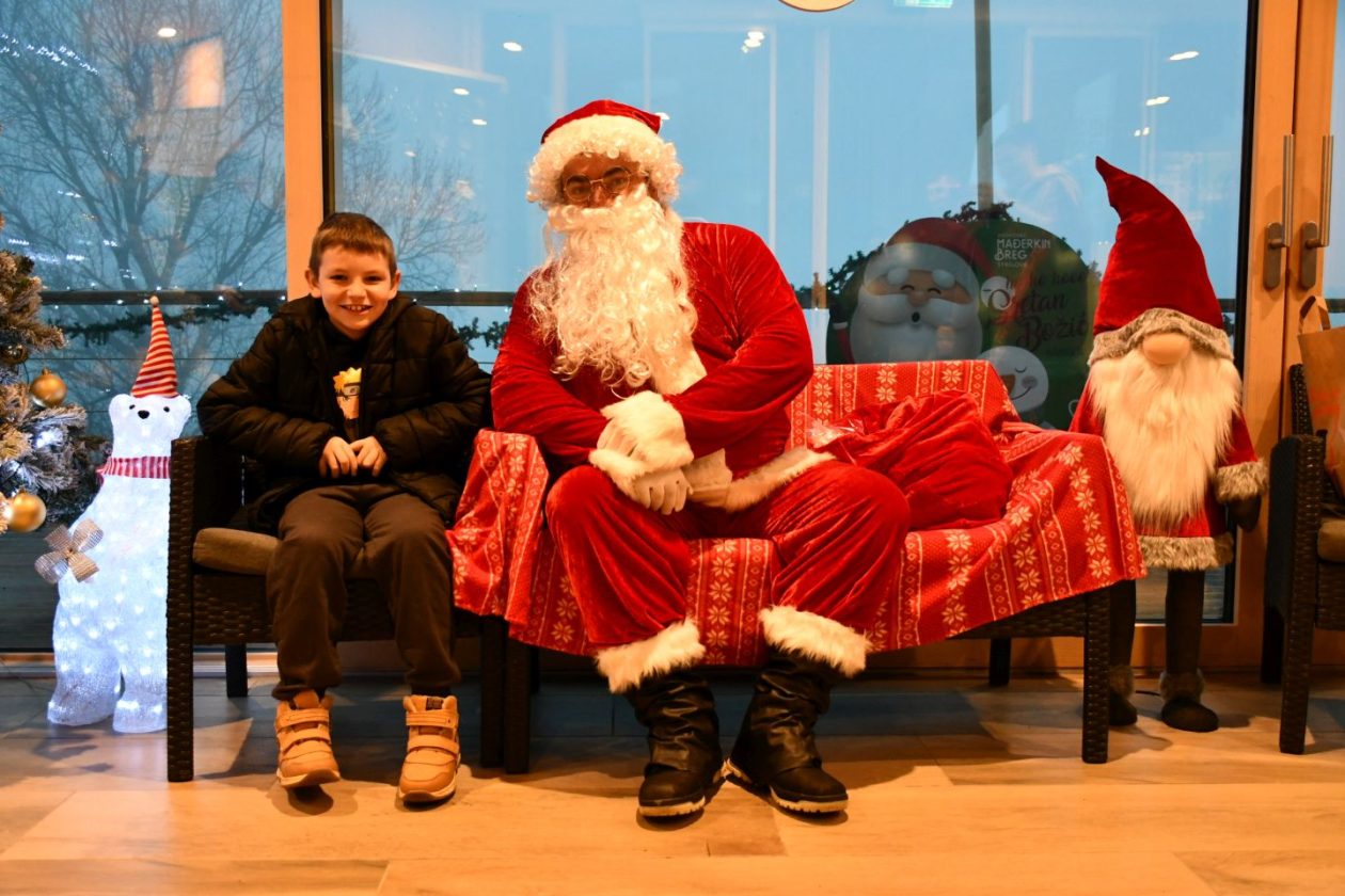 Djed Božićnjak 2025 mađerkin breg vidikovac (21) Djed Božićnjak 2025 mađerkin breg vidikovac (21)