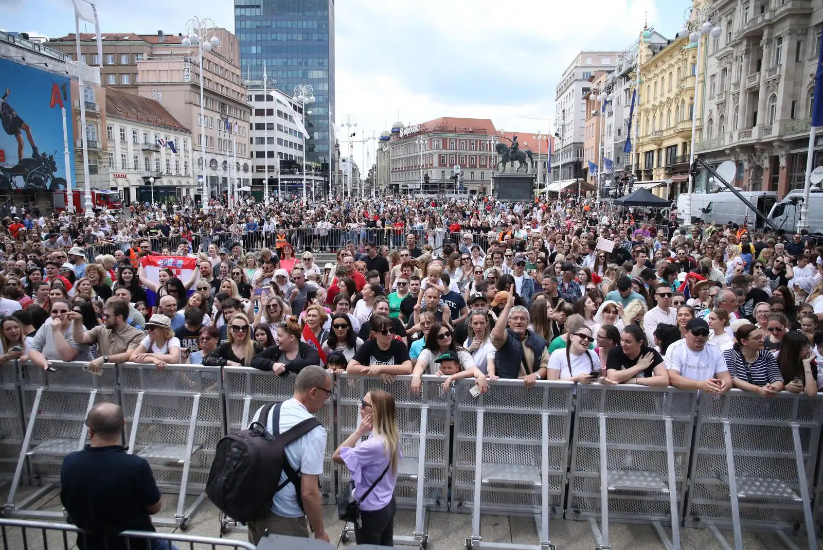 Doček Baby Lasagne u Zagrebu (1) Doček Baby Lasagne u Zagrebu (1)