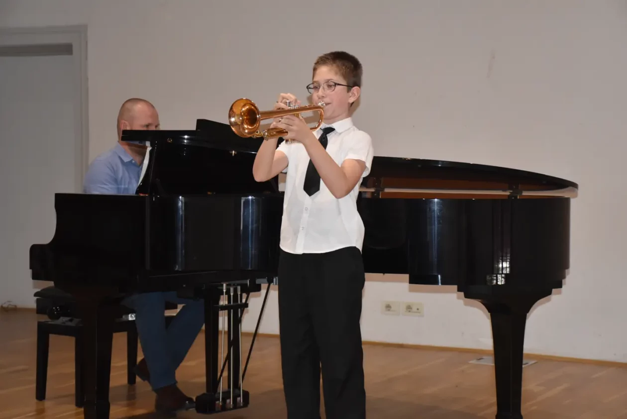 Dodjela nagrada, nagrađeni učenici, Čakovec, nadareni učenici (11) Dodjela nagrada, nagrađeni učenici, Čakovec, nadareni učenici (11)