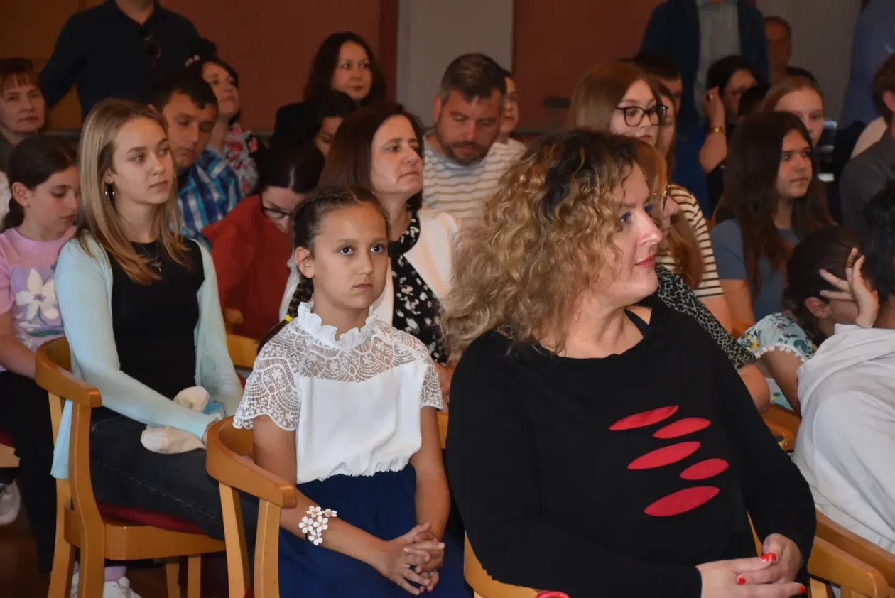 Dodjela nagrada, nagrađeni učenici, Čakovec, nadareni učenici (13) Dodjela nagrada, nagrađeni učenici, Čakovec, nadareni učenici (13)