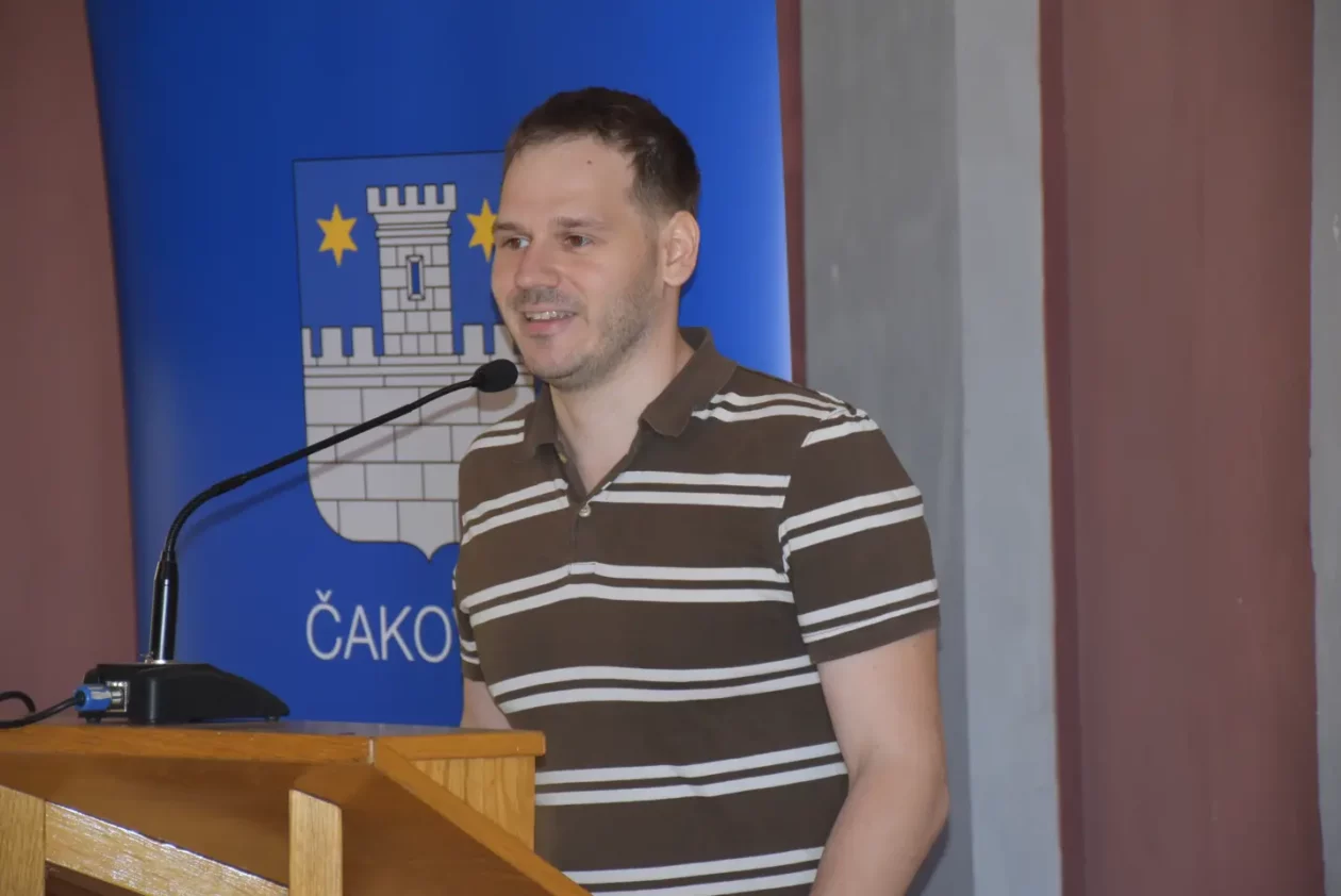 Dodjela nagrada, nagrađeni učenici, Čakovec, nadareni učenici (18) Dodjela nagrada, nagrađeni učenici, Čakovec, nadareni učenici (18)