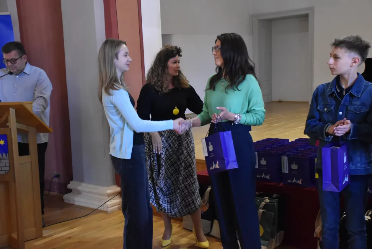 Dodjela nagrada, nagrađeni učenici, Čakovec, nadareni učenici (24) Dodjela nagrada, nagrađeni učenici, Čakovec, nadareni učenici (24)