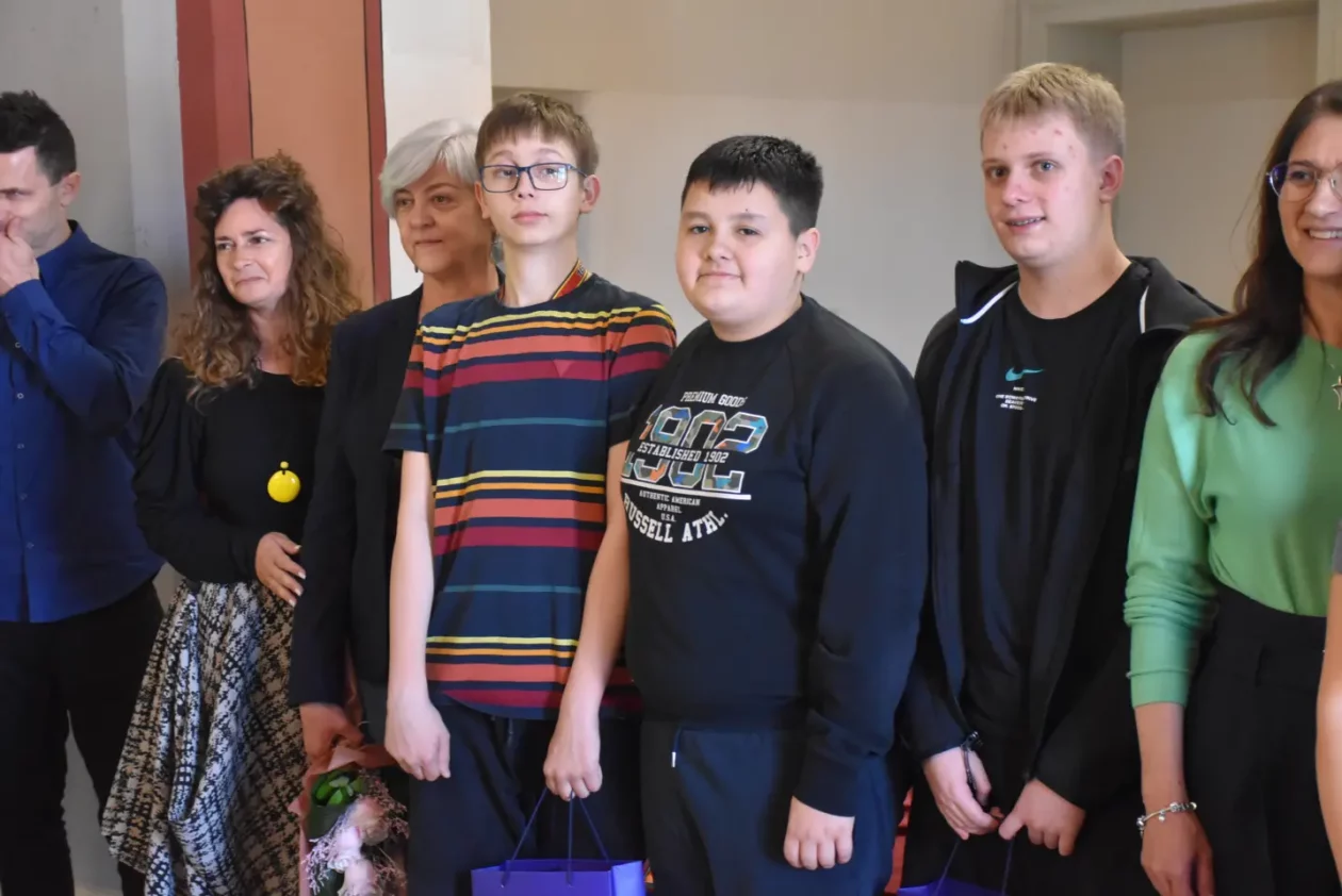 Dodjela nagrada, nagrađeni učenici, Čakovec, nadareni učenici (27) Dodjela nagrada, nagrađeni učenici, Čakovec, nadareni učenici (27)