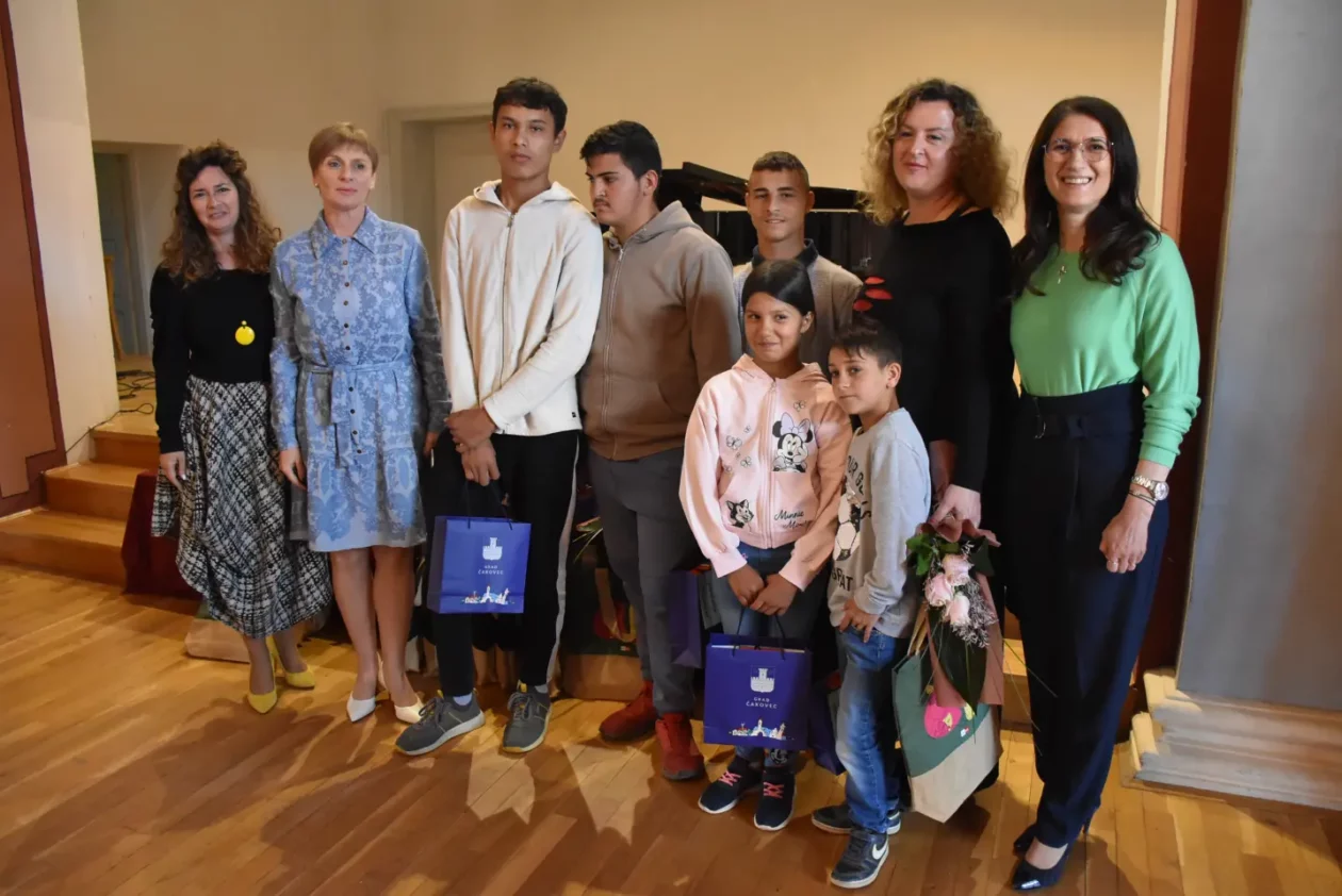 Dodjela nagrada, nagrađeni učenici, Čakovec, nadareni učenici (31) Dodjela nagrada, nagrađeni učenici, Čakovec, nadareni učenici (31)