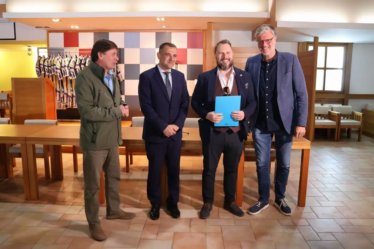 Dodjela ugovora za turističke manifestacije 2024 (10) Dodjela ugovora za turističke manifestacije 2024 (10)