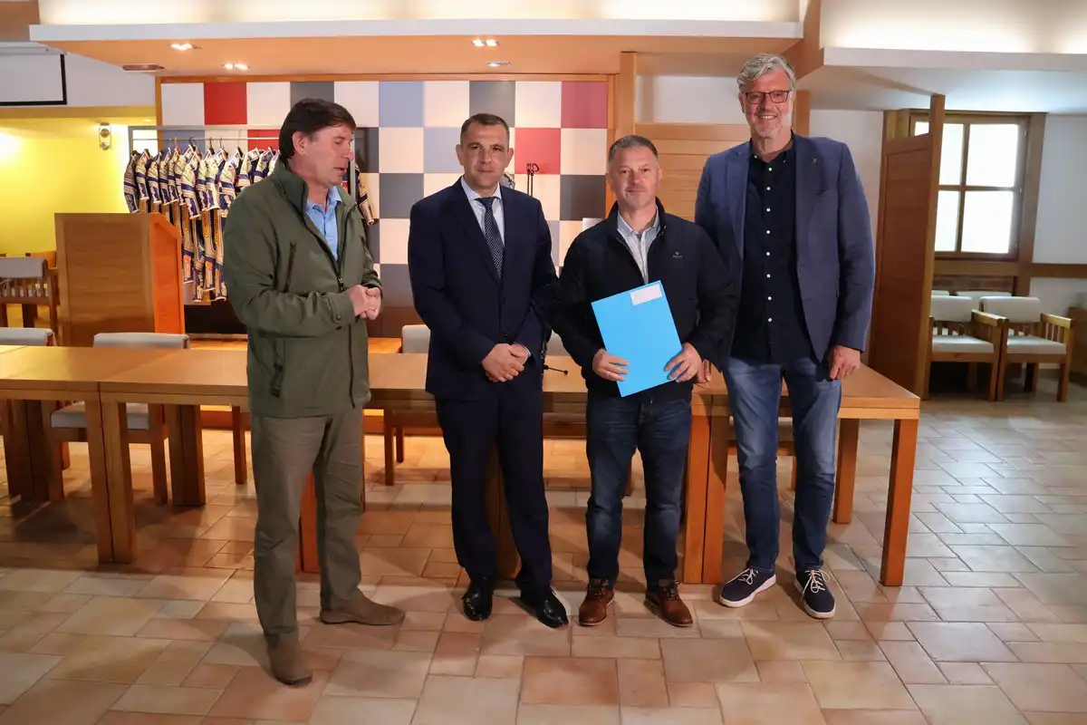 Dodjela ugovora za turističke manifestacije 2024 (9) Dodjela ugovora za turističke manifestacije 2024 (9)