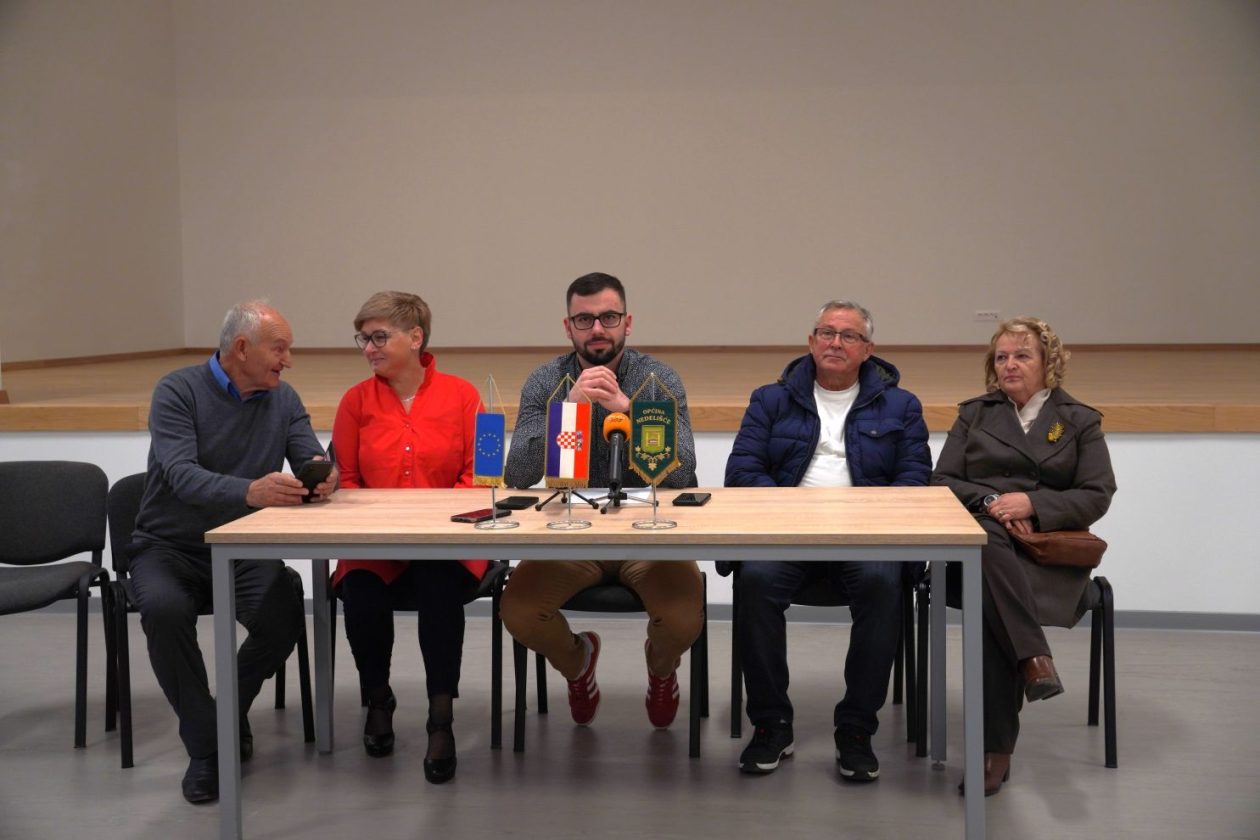 Dom kulture Macinec (12)