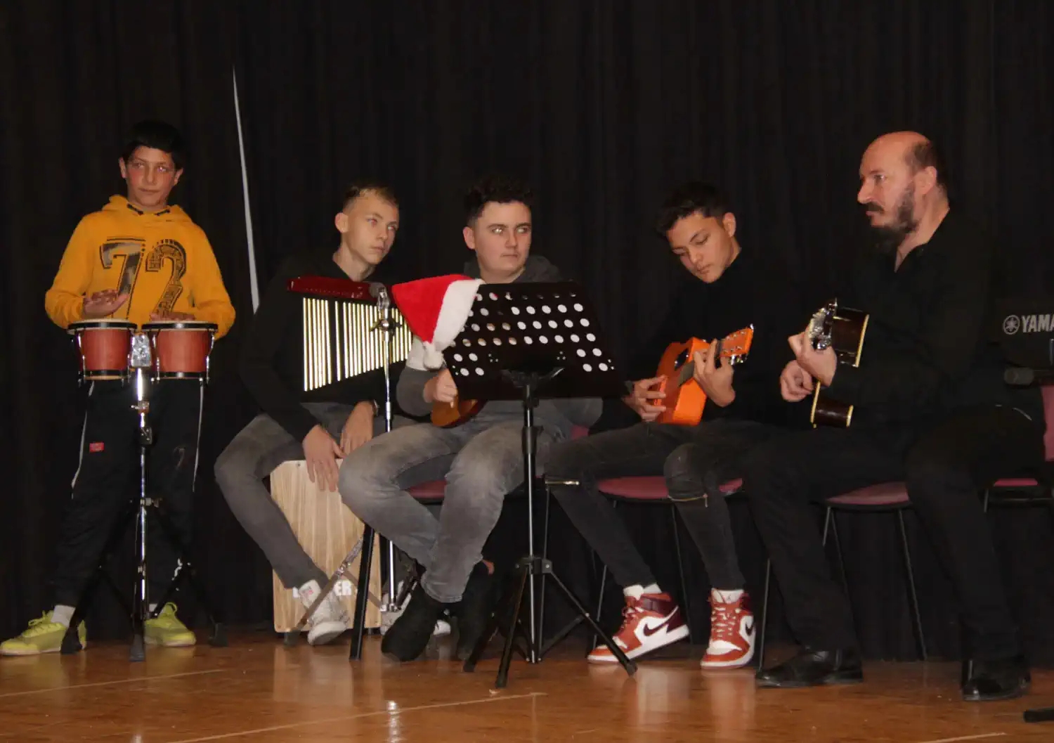 Domašinec božićna priredba i sajam (10) Domašinec božićna priredba i sajam (10)