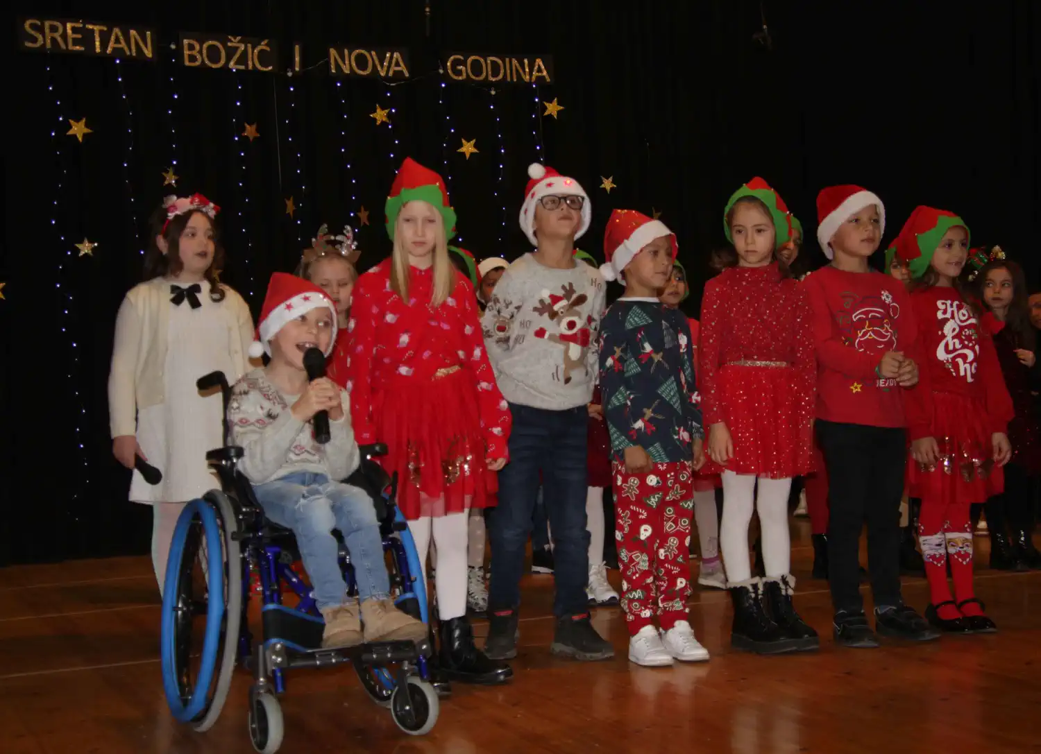 Domašinec božićna priredba i sajam (17) Domašinec božićna priredba i sajam (17)