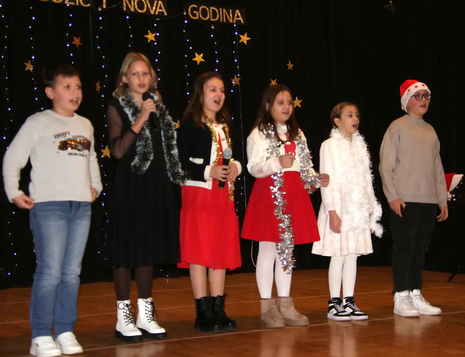 Domašinec božićna priredba i sajam (19) Domašinec božićna priredba i sajam (19)