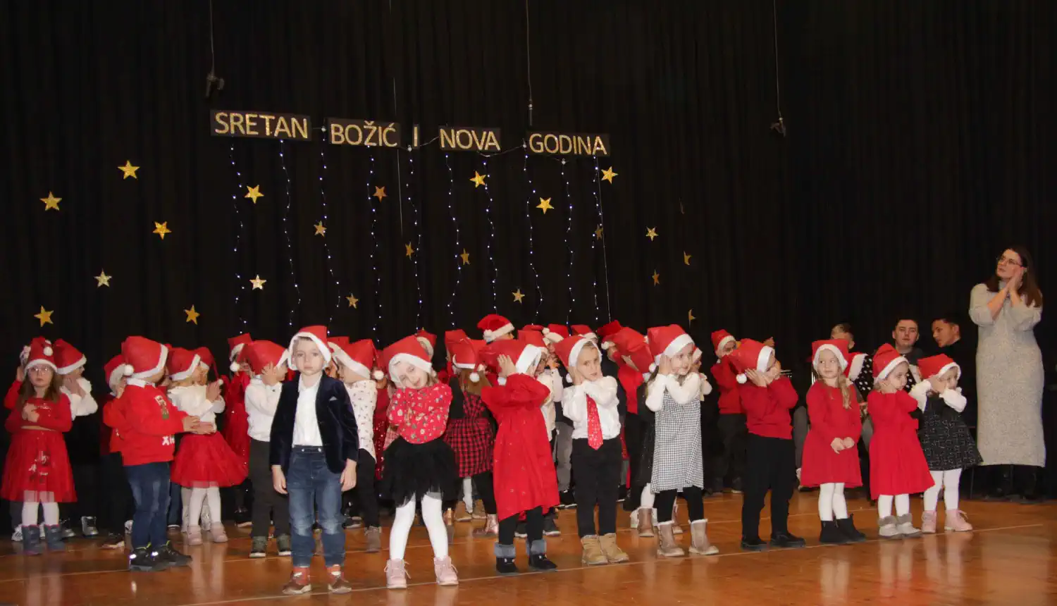 Domašinec božićna priredba i sajam (4) Domašinec božićna priredba i sajam (4)