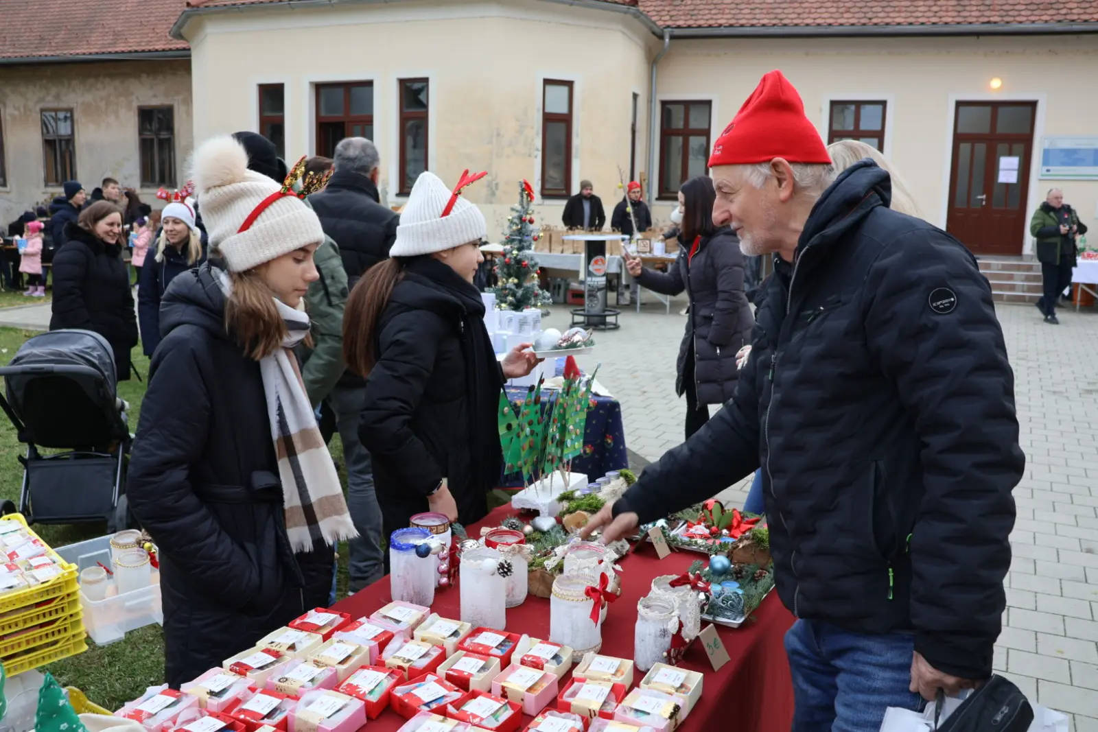 Donja Dubrava, Advent, sajam, Adventske radosti, 2025 (121)