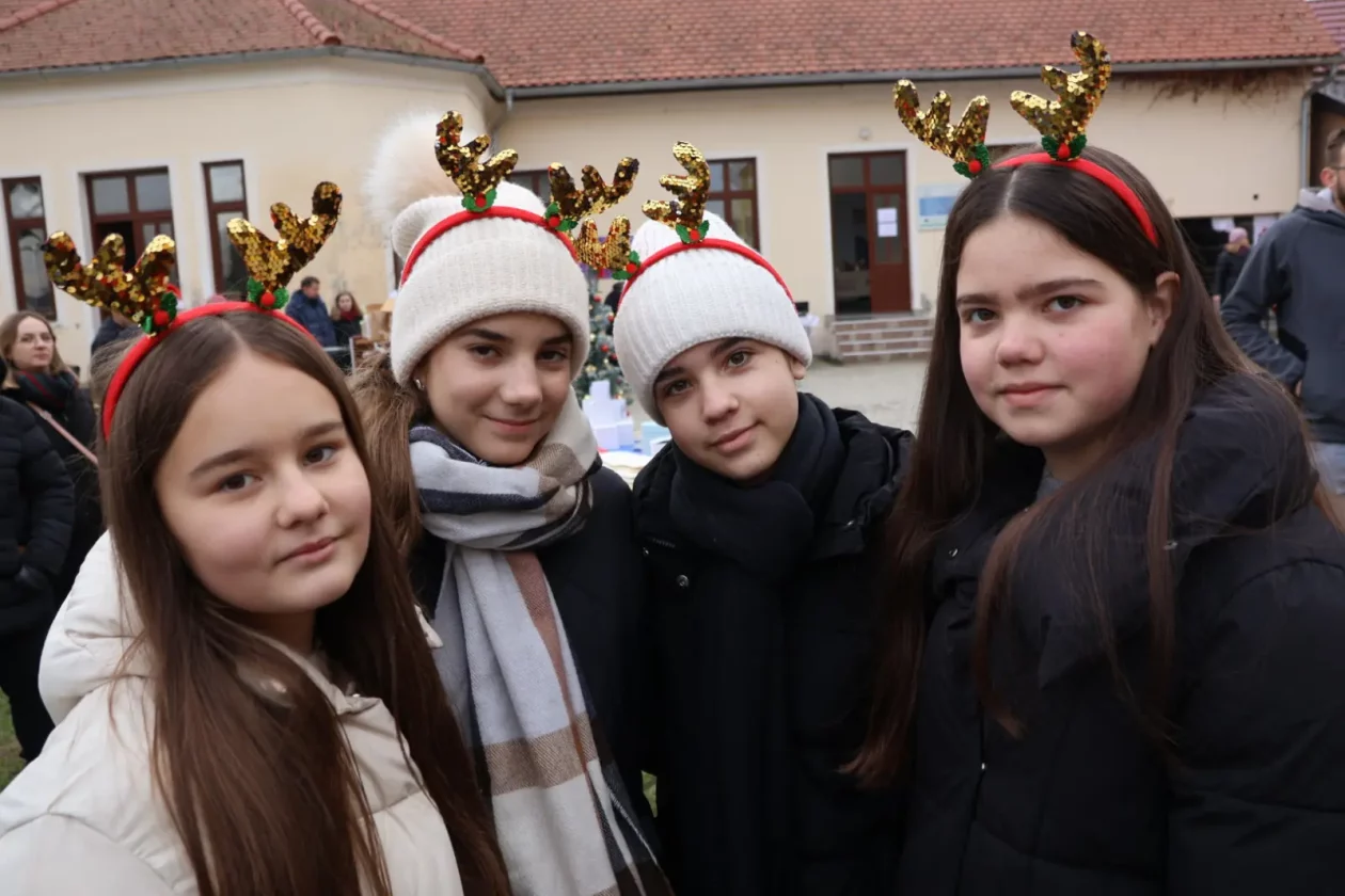 Donja Dubrava, Advent, sajam, Adventske radosti, 2025 (65)