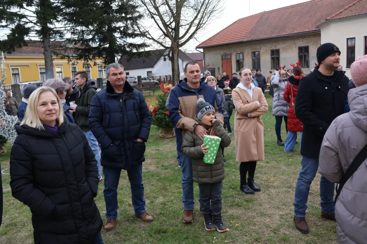 Donja Dubrava, Advent, sajam, Adventske radosti, 2025 (81)