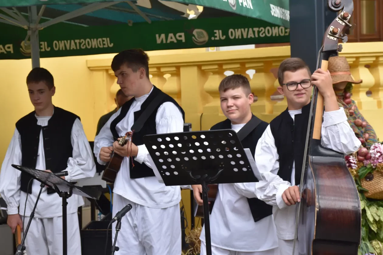 Donja Dubrava, Dani ljuka (76)