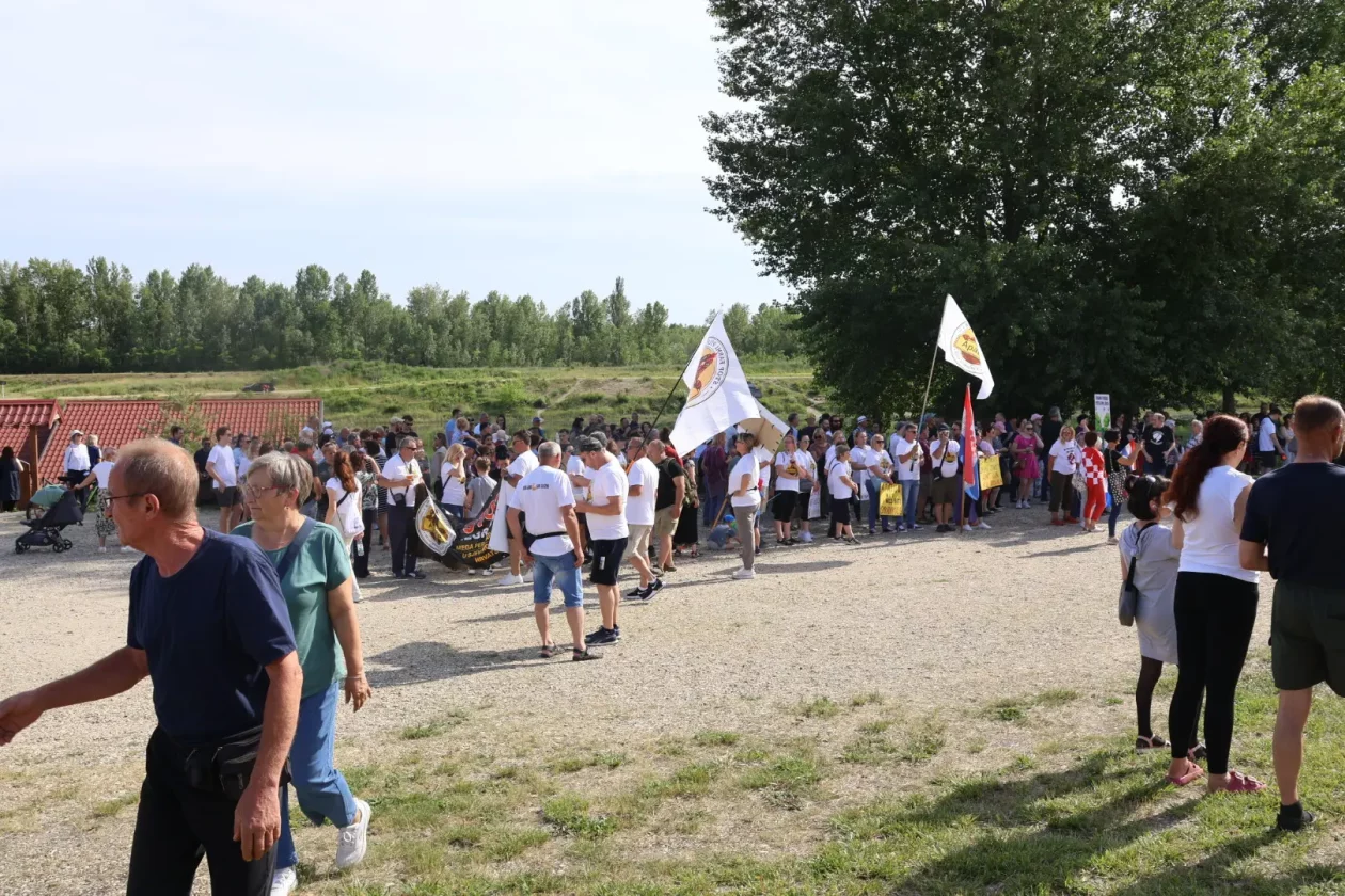 Donja Dubrava Drava se ne trži prosvjedni koncert 30.5.2026 (46) Donja Dubrava Drava se ne trži prosvjedni koncert 30.5.2026 (46)