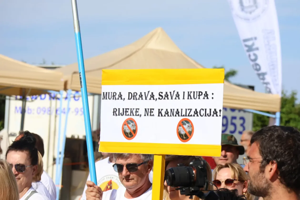 Donja Dubrava Drava se ne trži prosvjedni koncert 30.5.2026 (53) Donja Dubrava Drava se ne trži prosvjedni koncert 30.5.2026 (53)