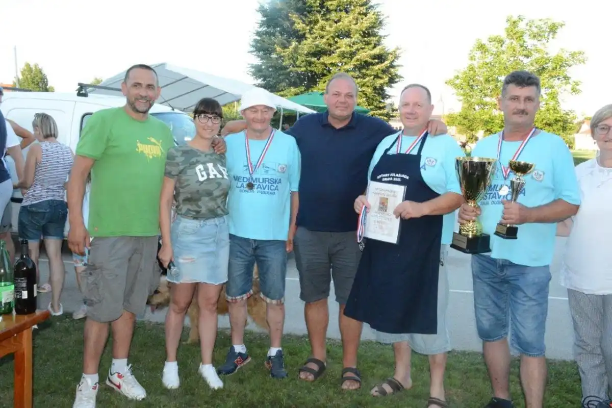 Donja Dubrava natjecanje u kuhanju gulaša 2024 (12) Donja Dubrava natjecanje u kuhanju gulaša 2024 (12)