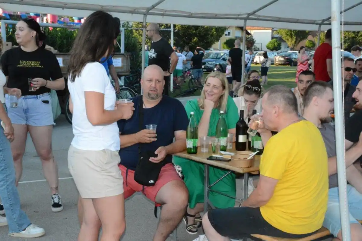 Donja Dubrava natjecanje u kuhanju gulaša 2024 (13) Donja Dubrava natjecanje u kuhanju gulaša 2024 (13)