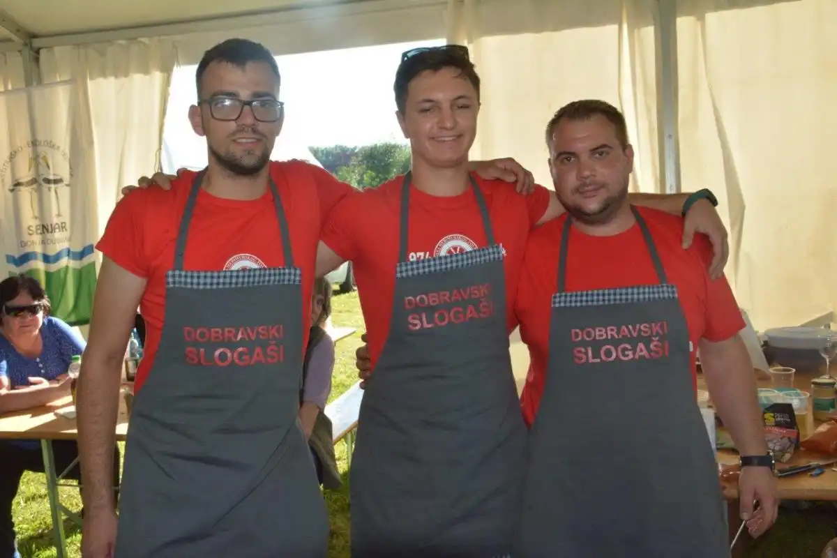 Donja Dubrava natjecanje u kuhanju gulaša 2024 (3) Donja Dubrava natjecanje u kuhanju gulaša 2024 (3)