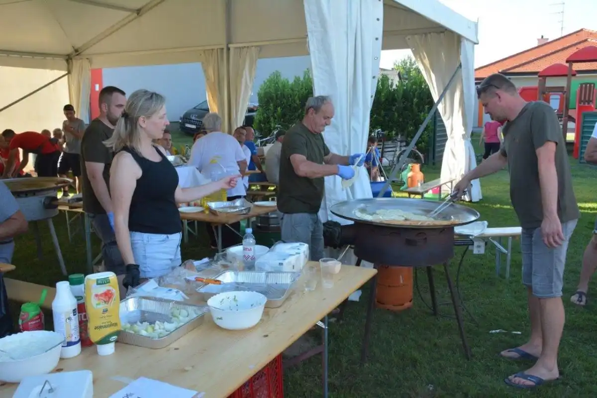 Donja Dubrava natjecanje u kuhanju gulaša 2024 (6) Donja Dubrava natjecanje u kuhanju gulaša 2024 (6)