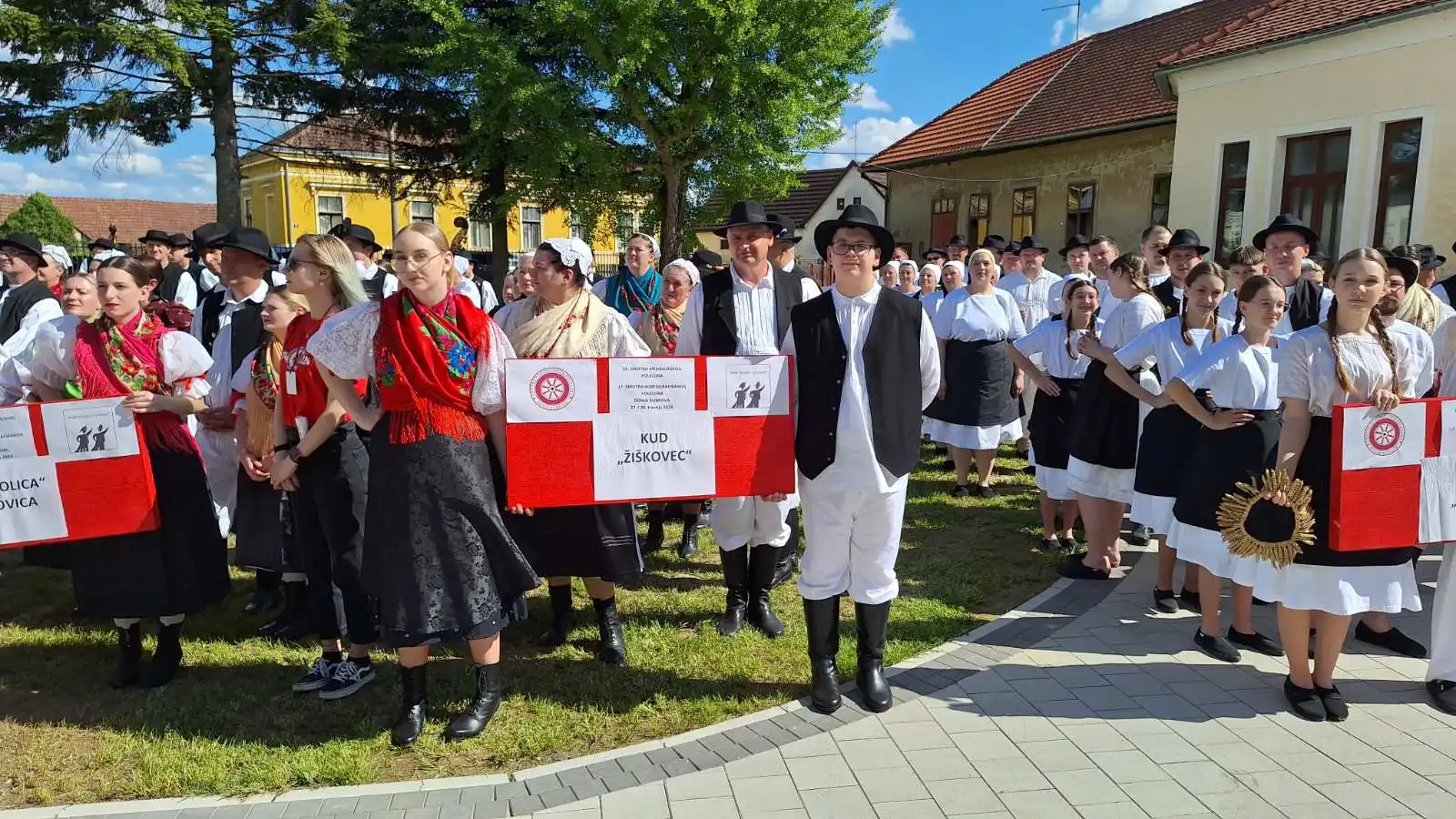 Donja Dubrava – smotra folklora (11) Donja Dubrava – smotra folklora (11)