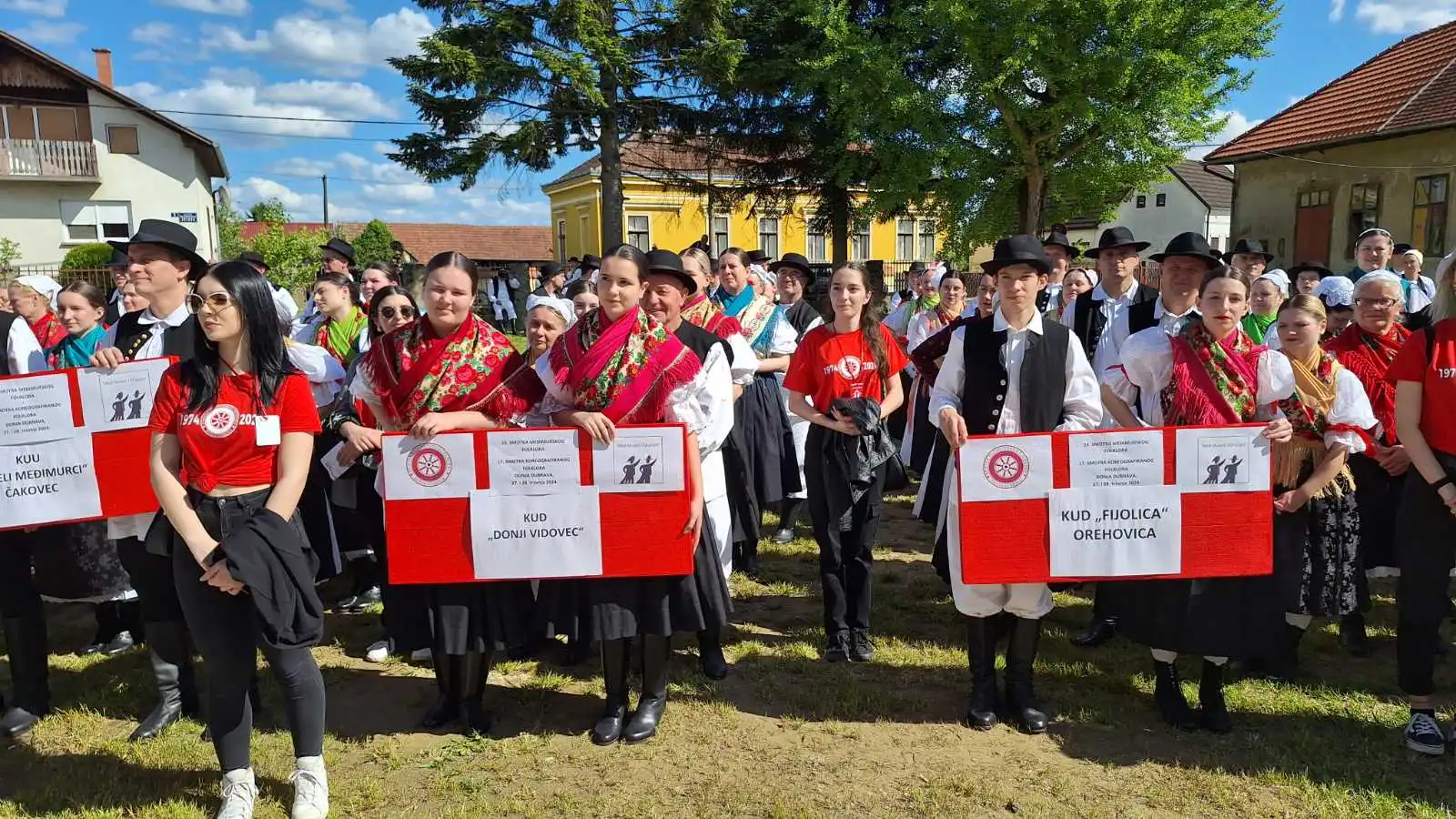 Donja Dubrava – smotra folklora (12) Donja Dubrava – smotra folklora (12)