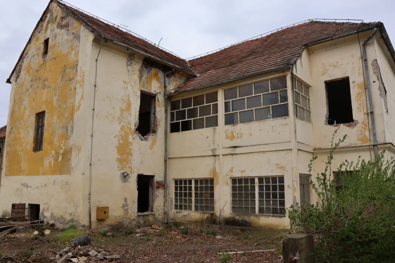 Donja Dubrava stara škola rušenje travanj 2026 (5)