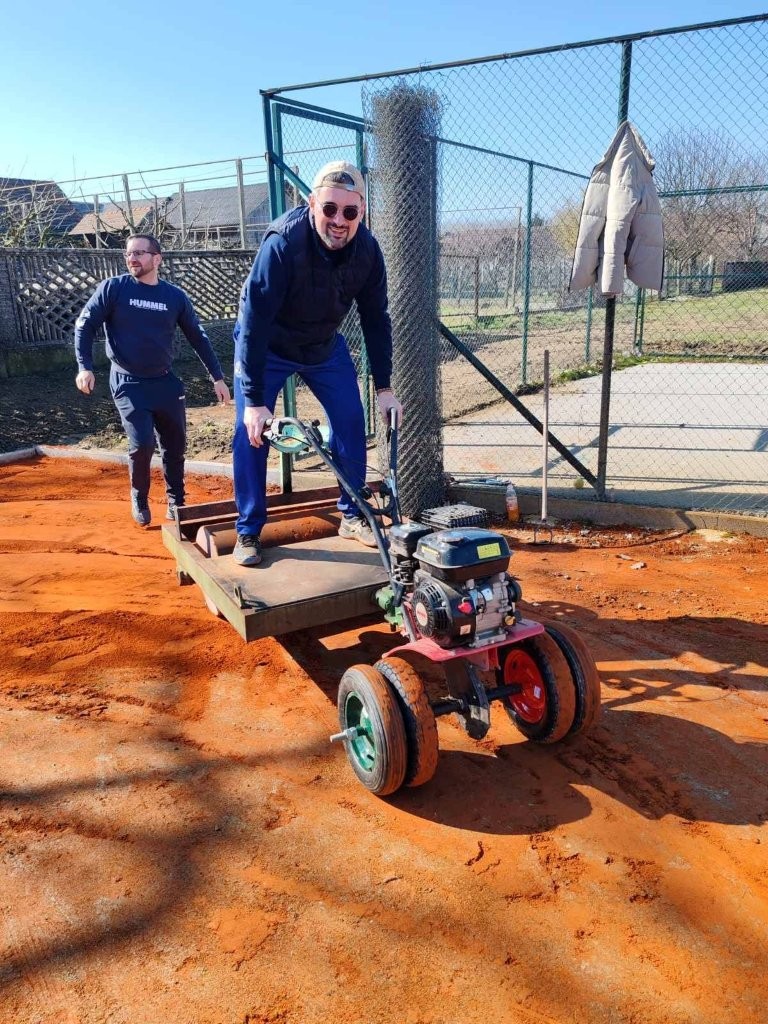 Donja Dubrava tenis teren čišćenje (11)