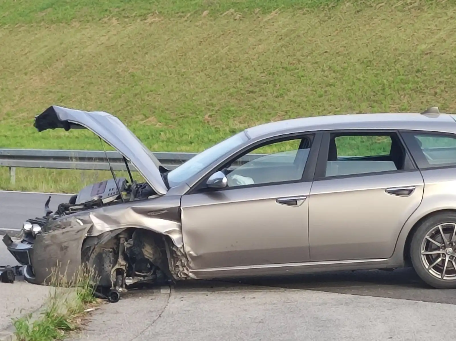 Donji Mihaljevec – prometna nesreća uz kanal (3)