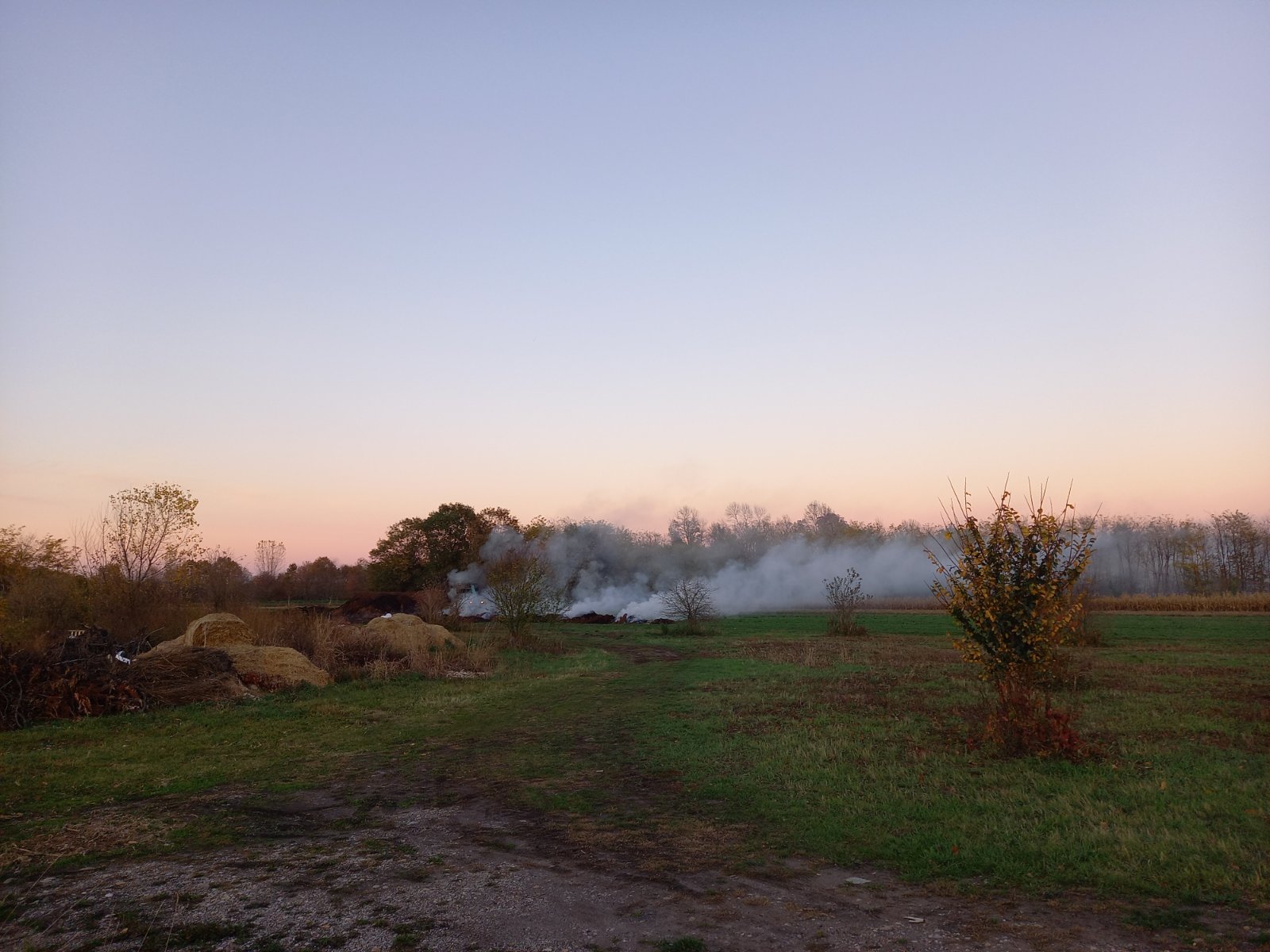 Donji Pustakovec, paljenje otpada, dim, smrad