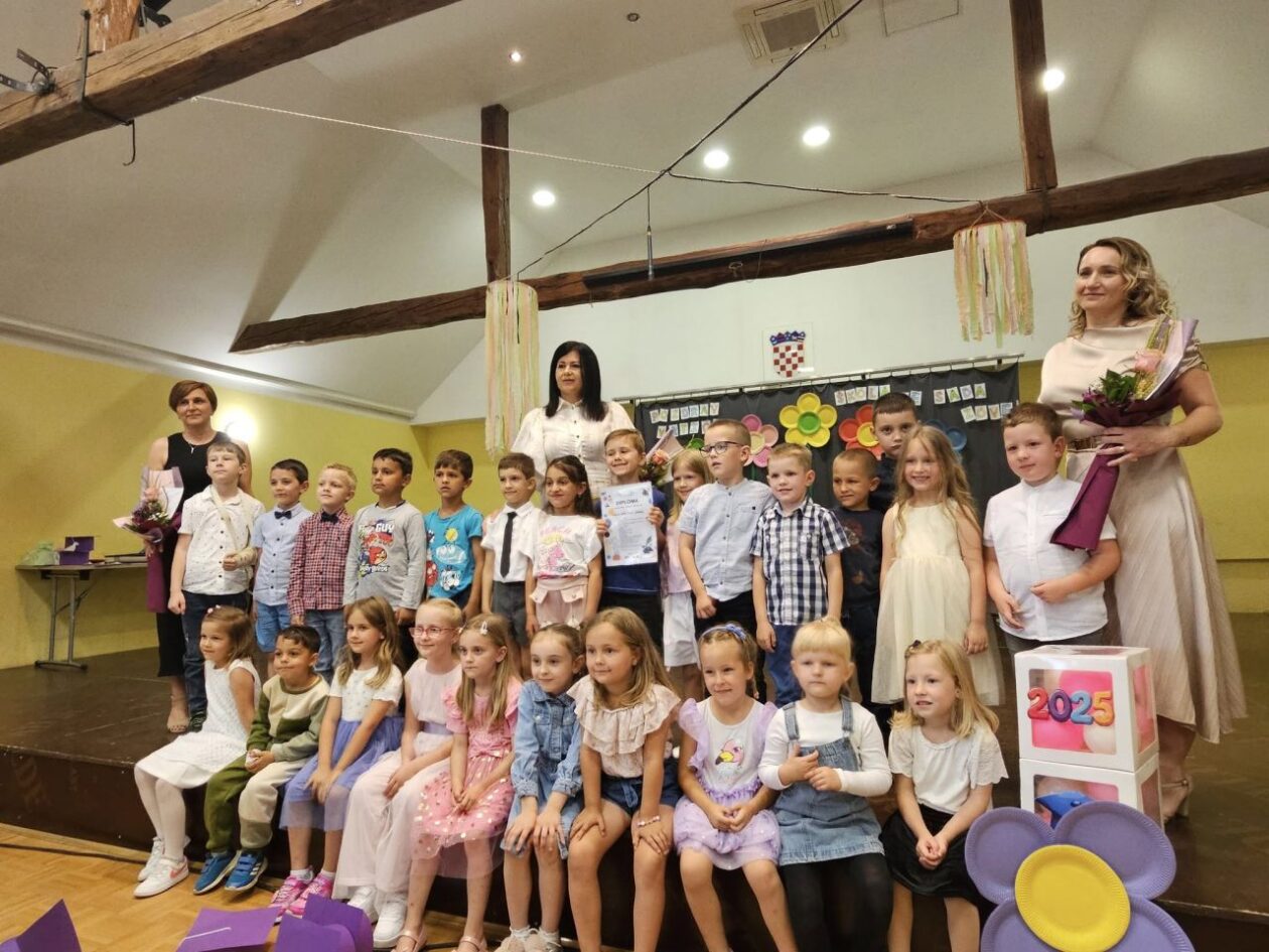 Donji Vidovec mali maturanti 2025 (18)