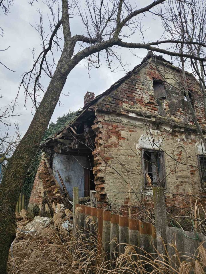 Donji Vidovec – rušenje stare kuće (1)