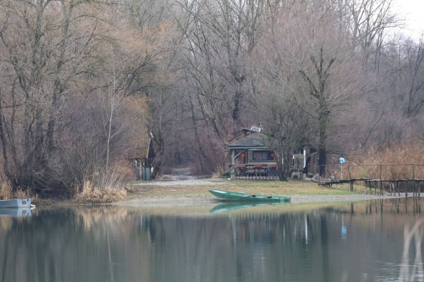 Drava, ilegalne kućice (1)