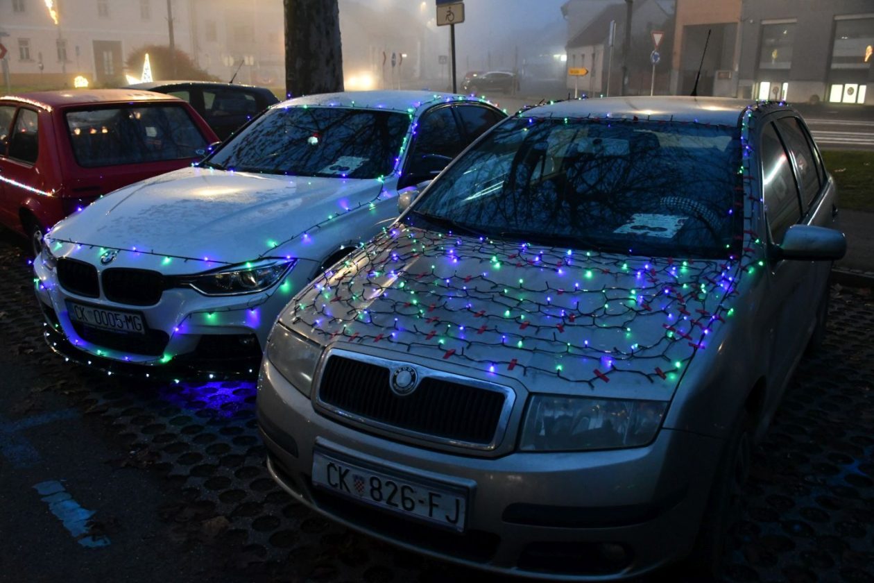 Drugi humanitarni susret automobila advent čakovec 2025 (17)