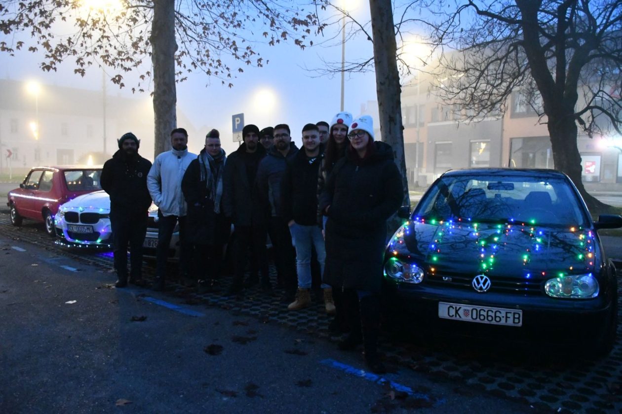 Drugi humanitarni susret automobila advent čakovec 2025 (25)