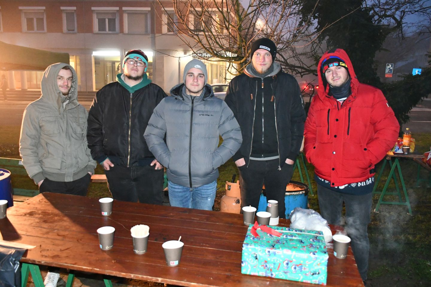 Drugi humanitarni susret automobila advent čakovec 2025 (30)