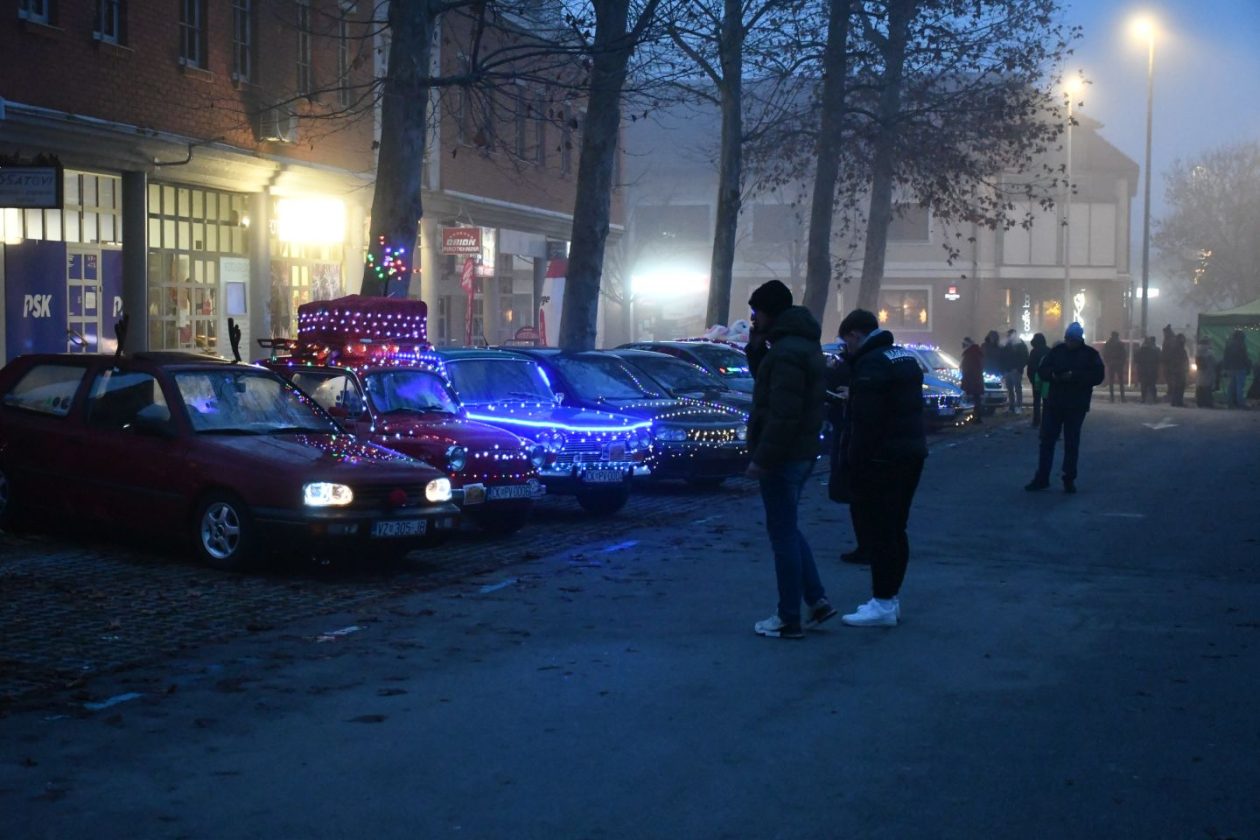 Drugi humanitarni susret automobila advent čakovec 2025 (34)