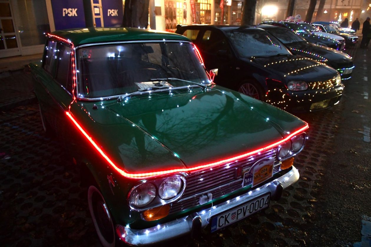 Drugi humanitarni susret automobila advent čakovec 2025 (5)