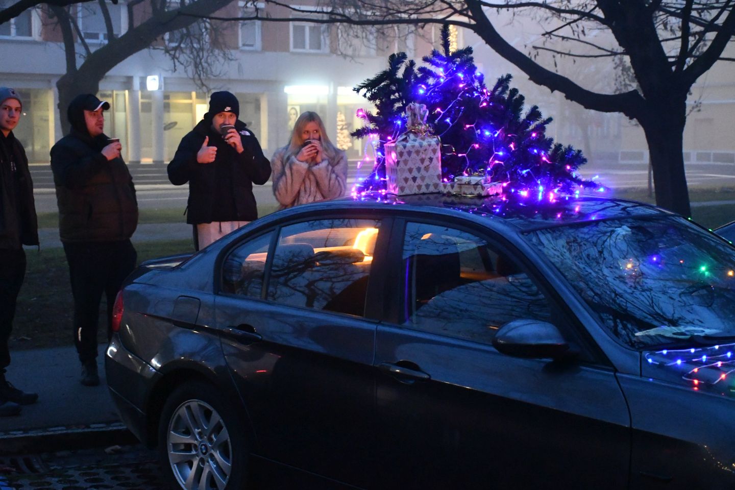 Drugi humanitarni susret automobila advent čakovec 2025 (7)