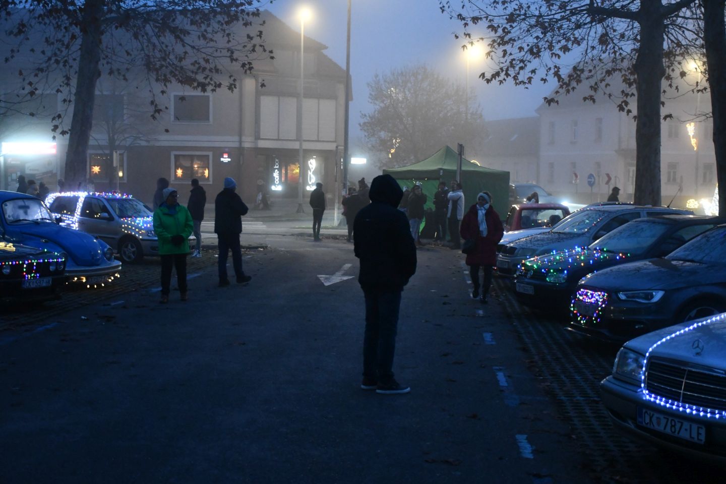 Drugi humanitarni susret automobila advent čakovec 2025 (9)